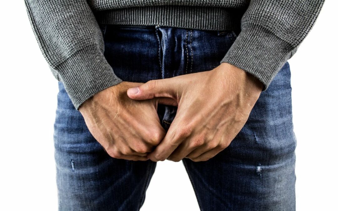 L’autopalpazione testicolare: quando “toccarsi” non scaccia via solo la sfortuna